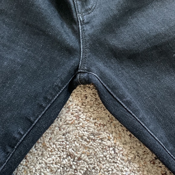 J BRAND Selena Mid-Rise Bootcut Black Stretch Denim Cropped Capri - Picture 11 of 16